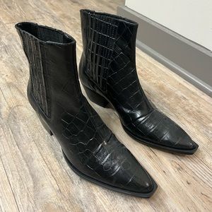 Unworn Schutz Ankle high Black Leather Boots